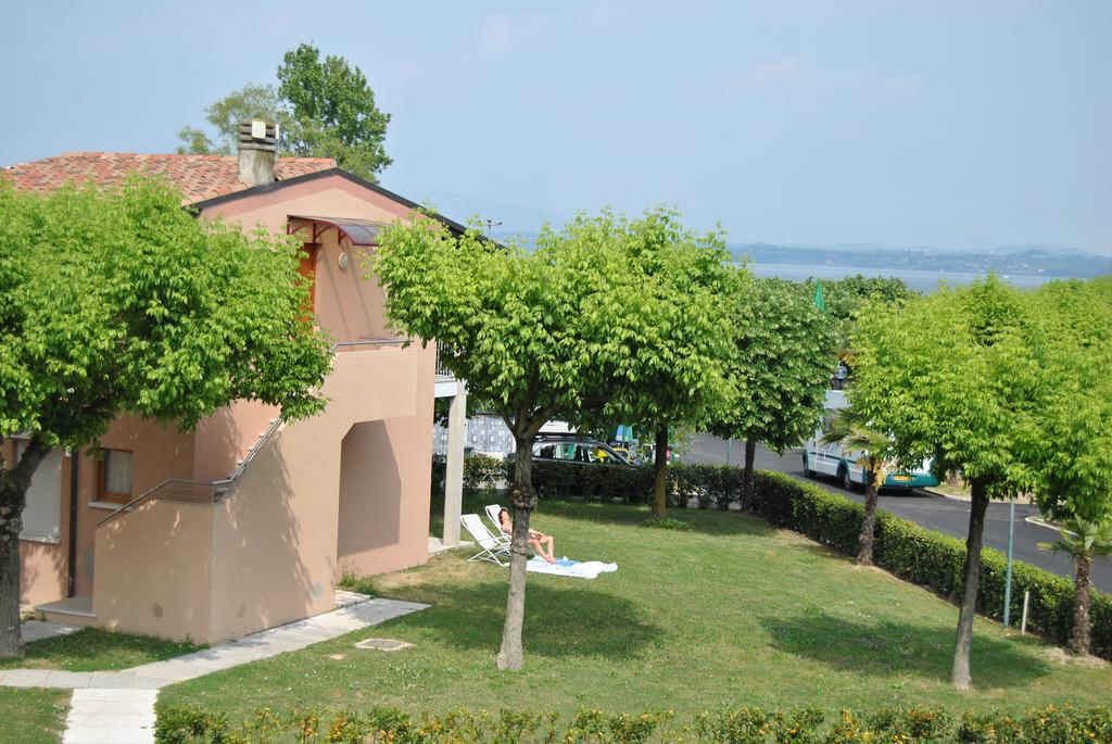 Residence Villaggio Tiglio Sirmione Exterior photo